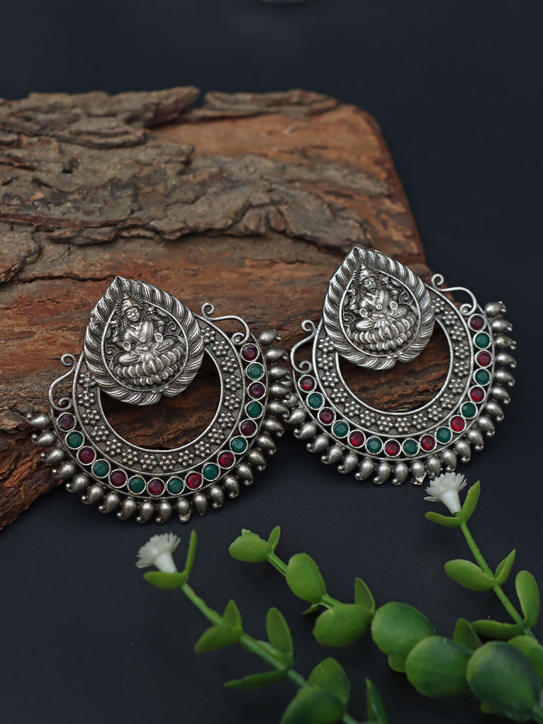 

Ozanoo Silver-Plated Classic Chandbalis Earrings, Red