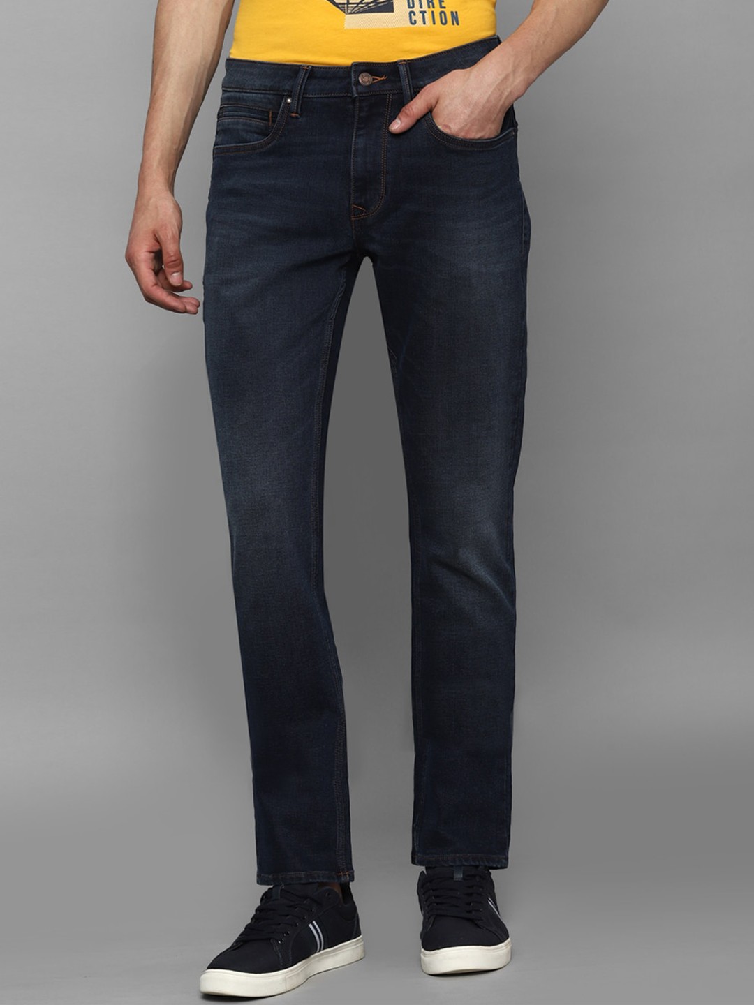 

Louis Philippe Jeans Men Clean Look Slim Fit Light Fade Jeans, Navy blue