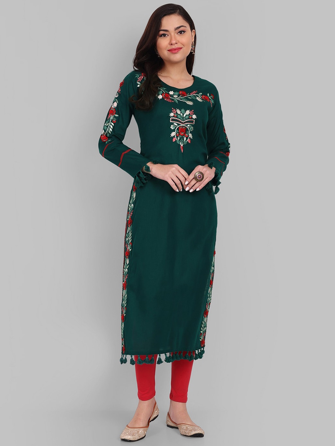 

Pakiza Floral Embroidered Thread Work Pure Cotton Straight Kurta, Green