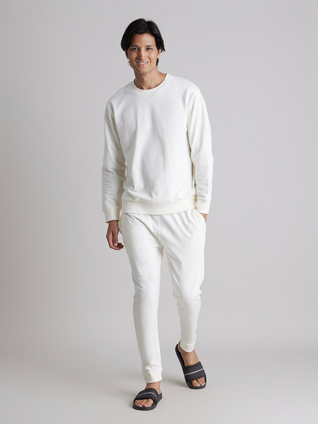 

SMUGGLERZ INC. Round Neck Pure Cotton Sweatshirt With Trousers, White