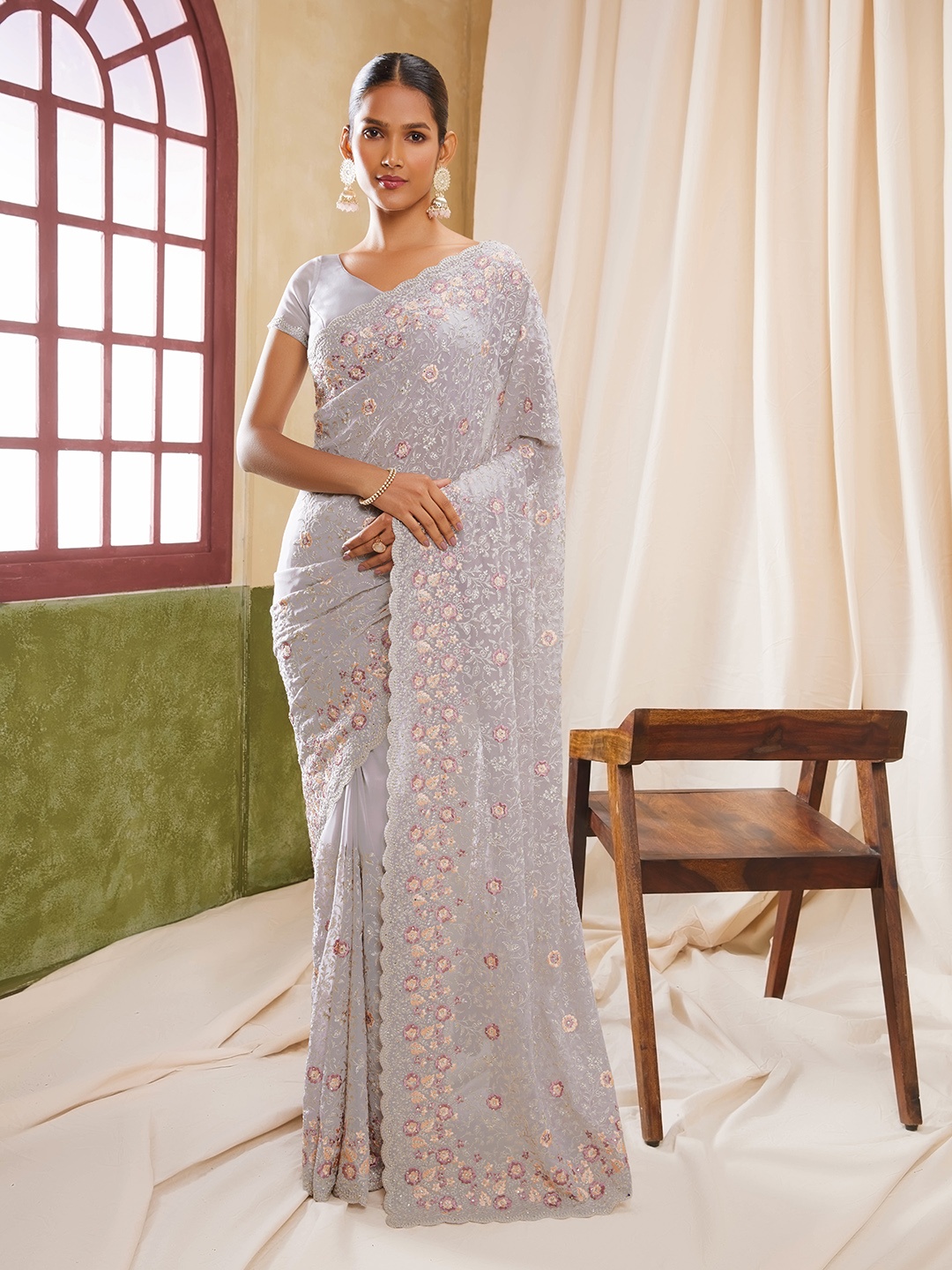 

Soch Floral Embroidered Pure Georgette Saree, Grey