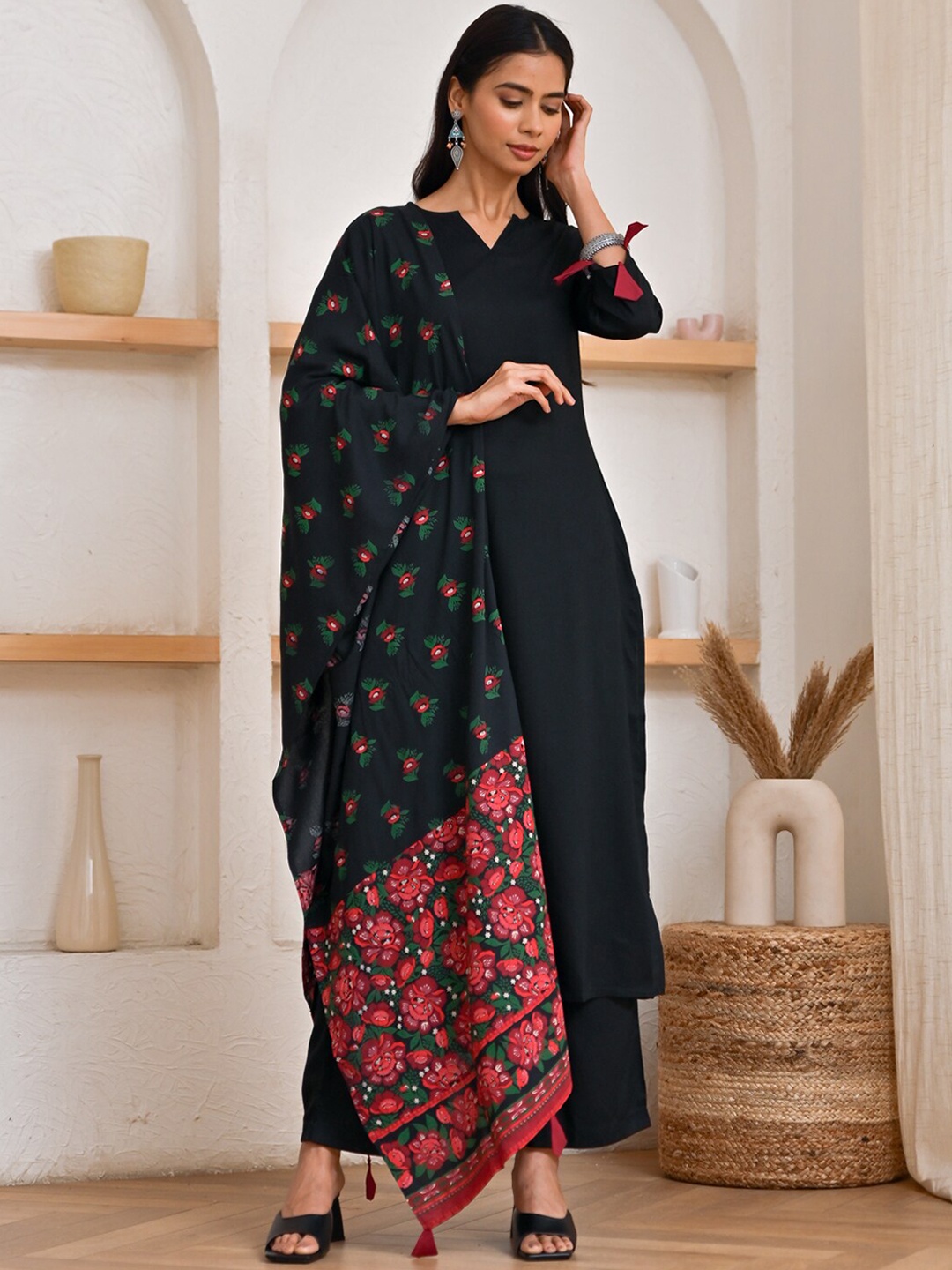 

Rustorange Notched Neck Straight Kurta with Palazzos & Dupatta, Black