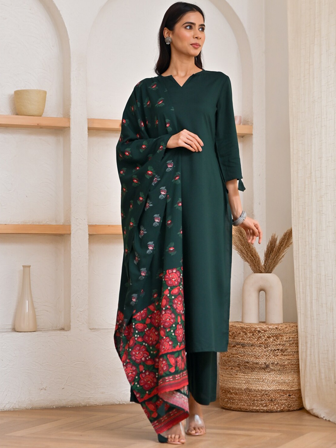 

Rustorange Notched Neck Straight Kurta with Palazzos & Dupatta, Green