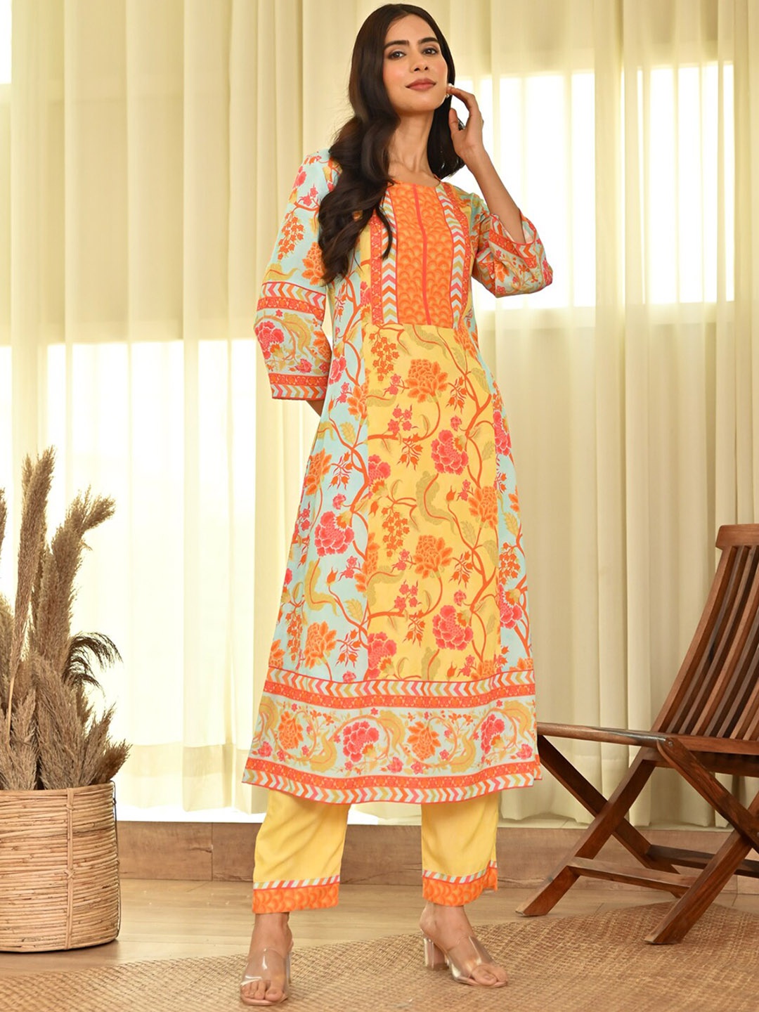 

Rustorange Floral Printed A-Line Kurta with Trousers, Sea green