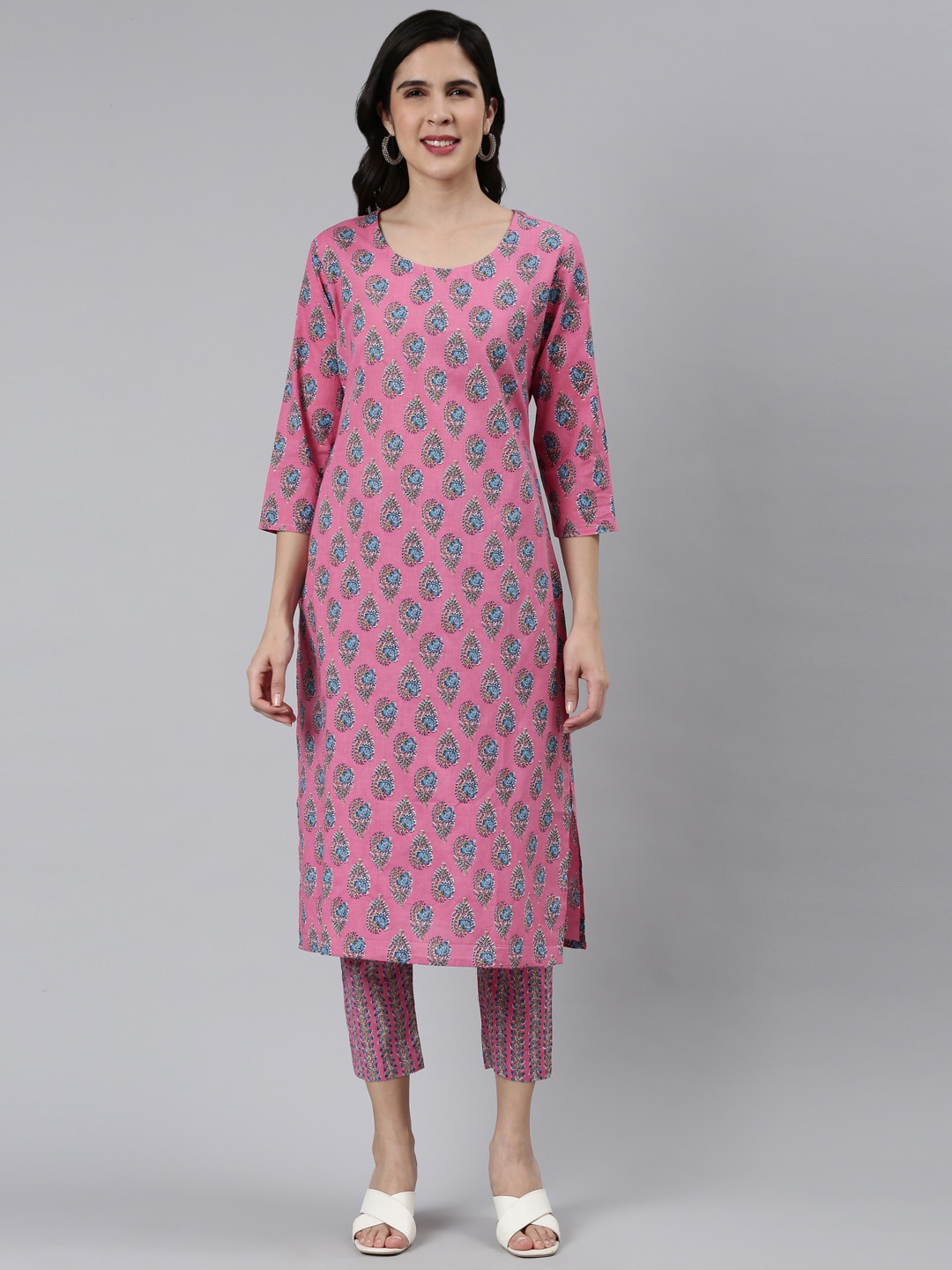 

FLAVIDO Ethnic Motifs Printed Block Print Pure Cotton Kurta with Trousers, Pink