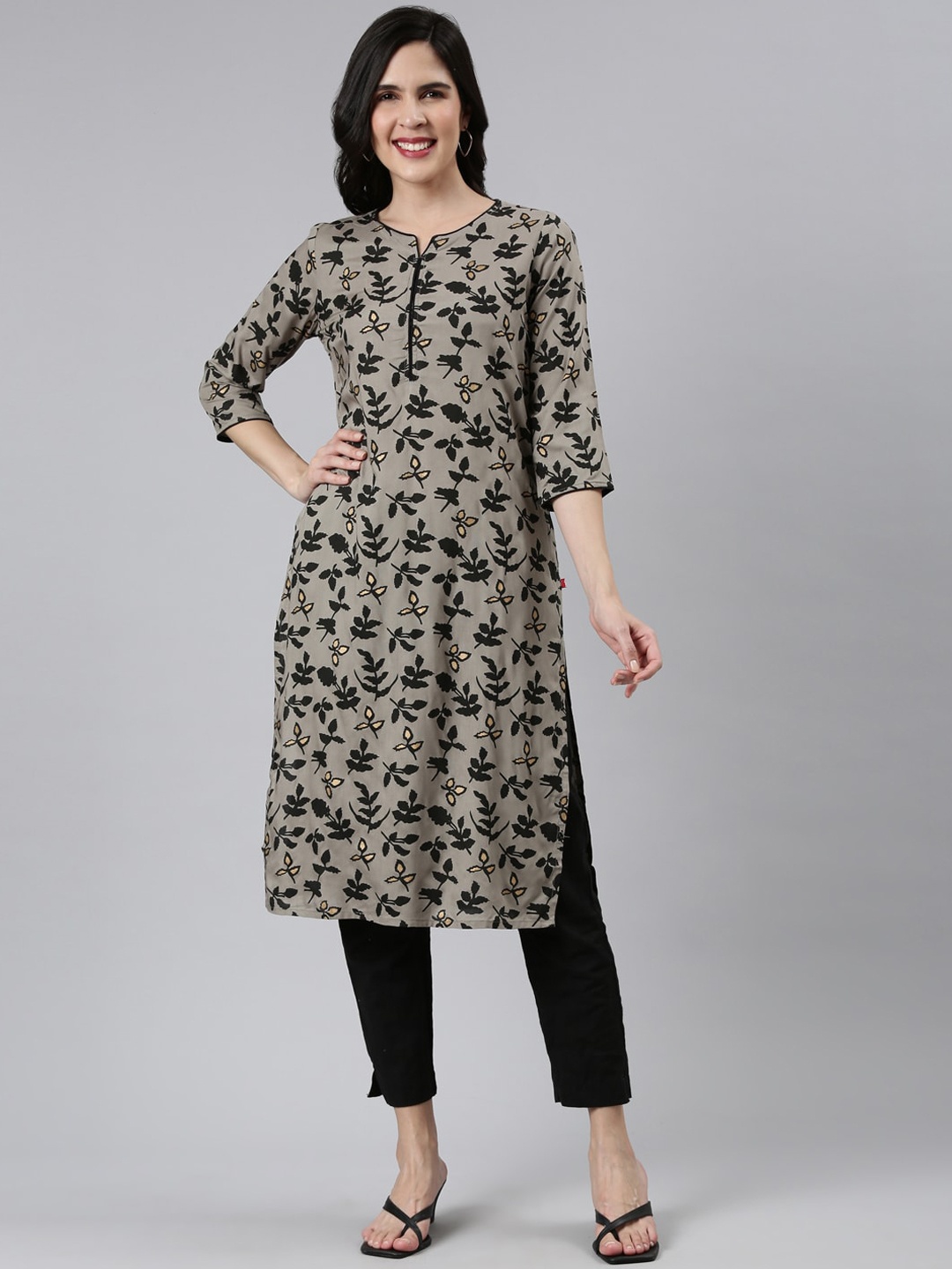 

FLAVIDO Floral Printed Round Neck Kurta, Grey