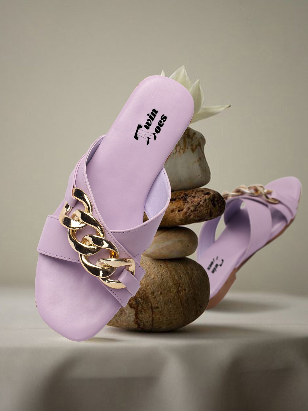 

TWIN TOES Women Embellished Open Toe Flats, Purple