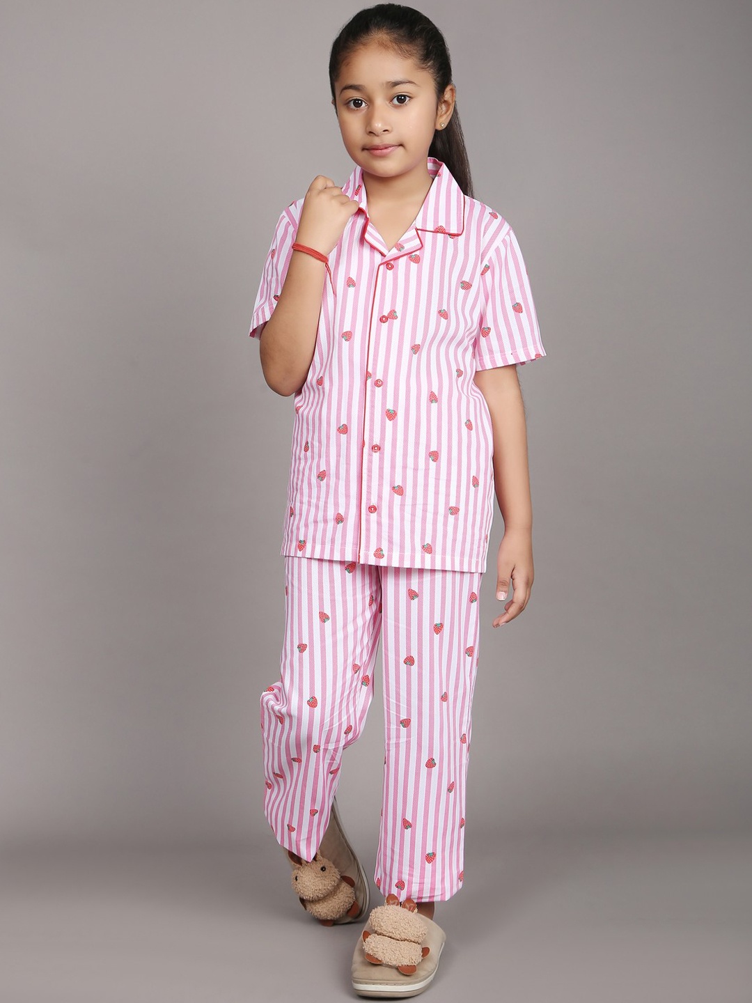 

Ninos Dreams Girls Conversational Printed Pure Cotton Night Suit, Pink