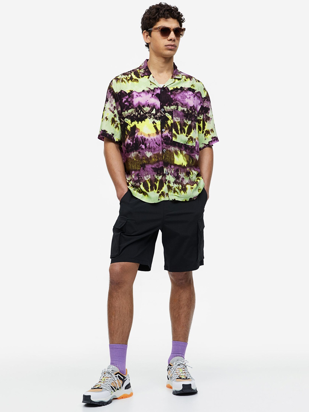 

H&M Men Relaxed Fit Patterned Resort Shirt, Lime green