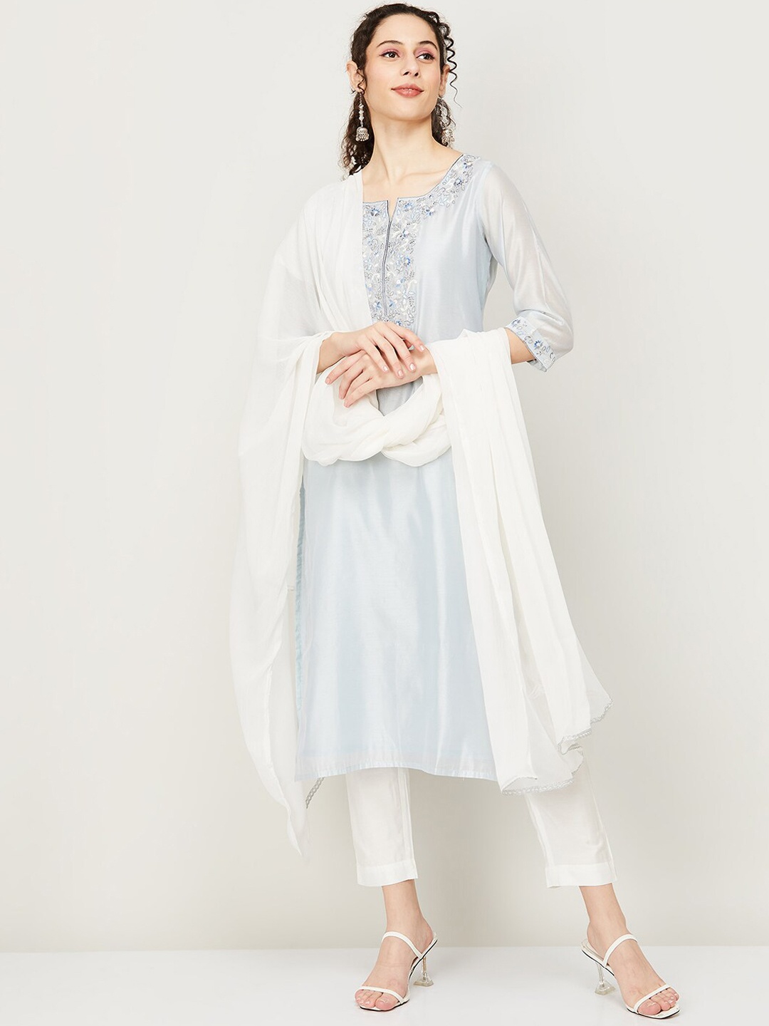 

Melange by Lifestyle Floral Yoke Design Straight Kurta with Trousers & Dupatta, Blue