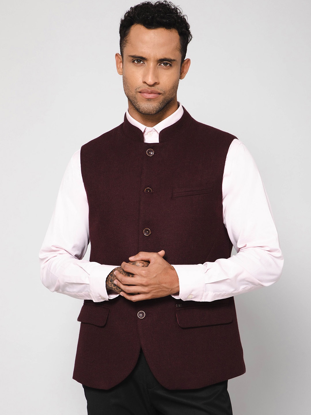 

Cantabil Men Mandarin Collar Nehru Jacket, Maroon