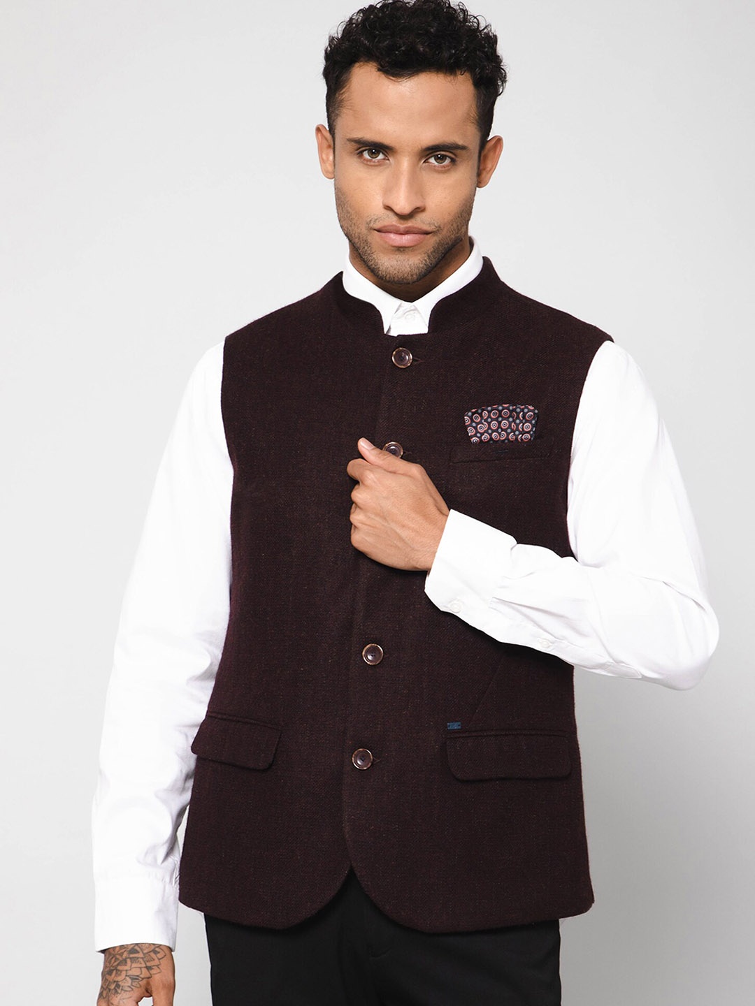 

Cantabil Men Woven Design Mandarin Collar Nehru Jacket, Maroon