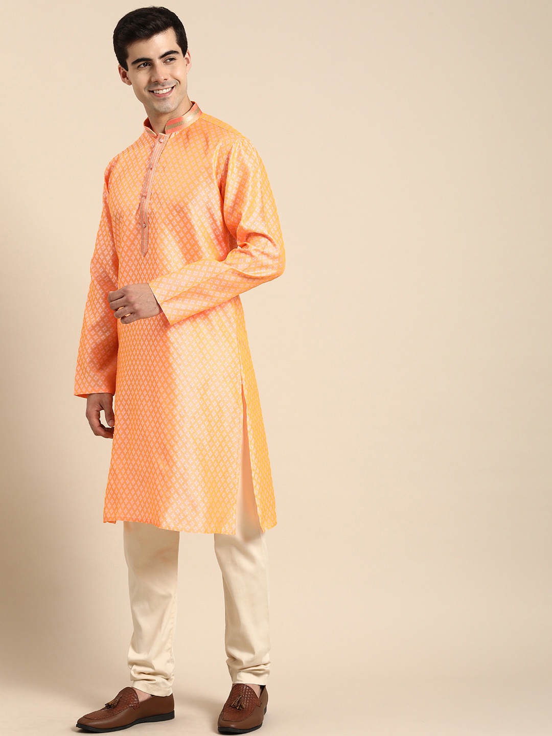 

Anouk Men Floral Embroidered Thread Work Jacquard Kurta, Yellow