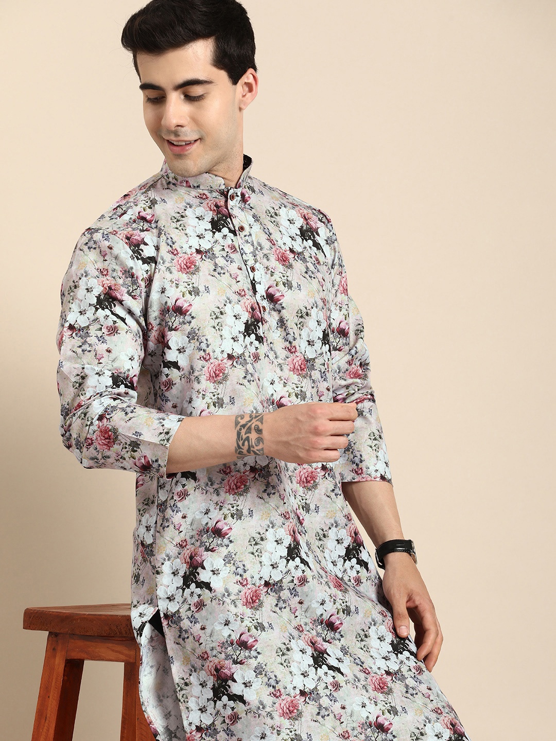 

Anouk Men Floral Printed Kurta, Multi