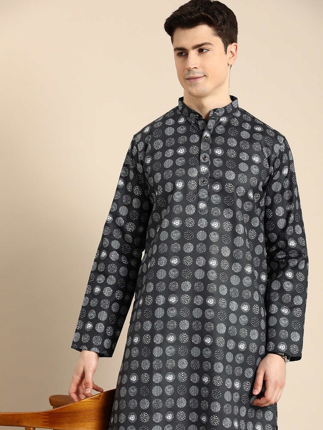

Anouk Men Geometric Printed Kurta, Grey