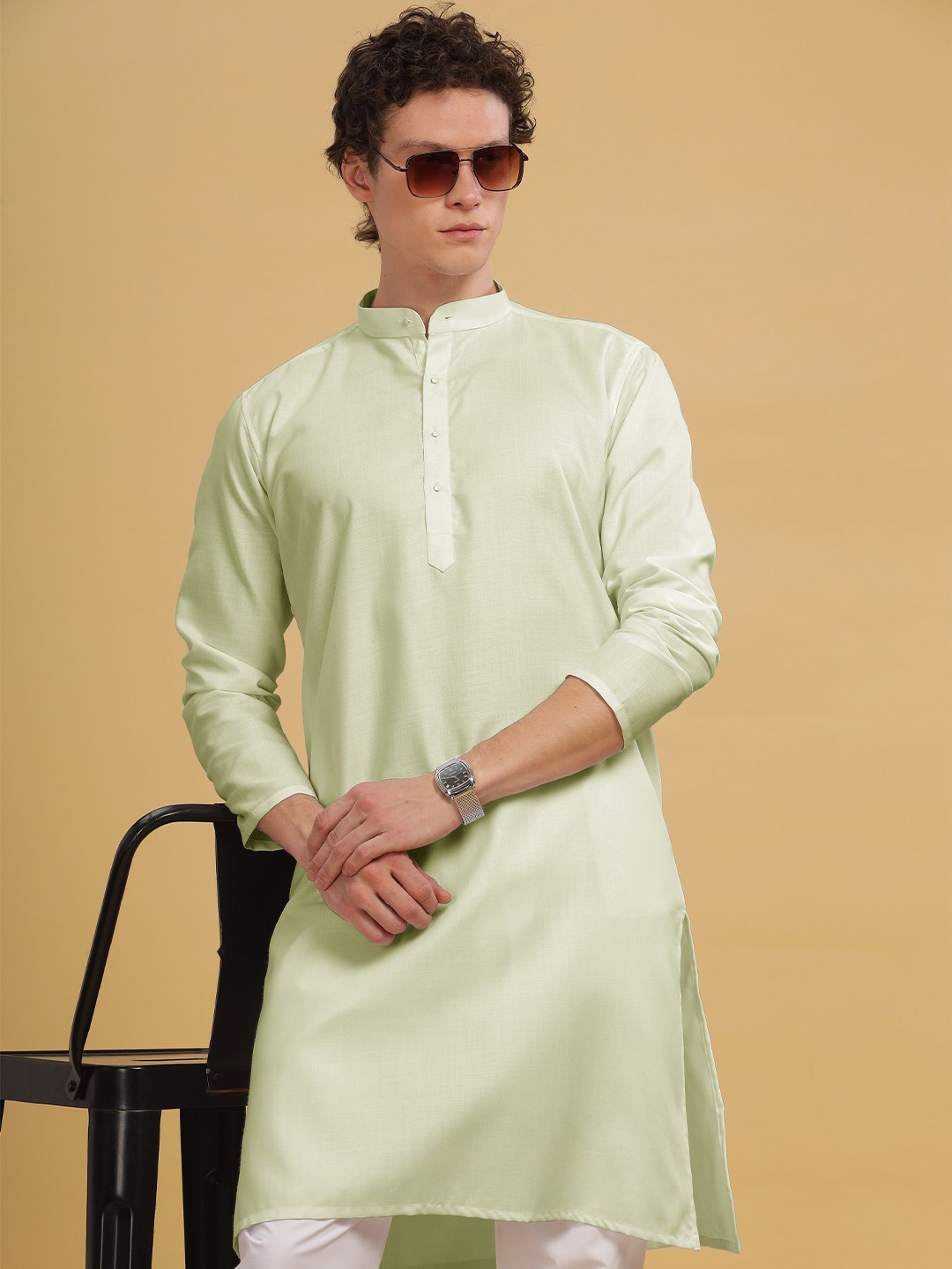 

Anouk Solid Band Collar Jacquard Kurta, Green