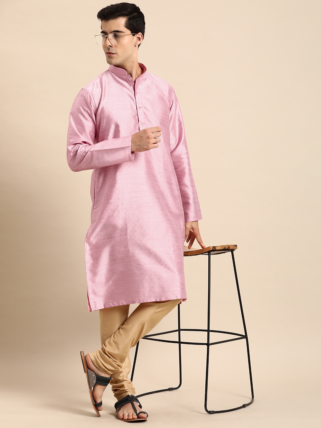 

Anouk Men Ethnic Motifs Self Design Kurta, Pink