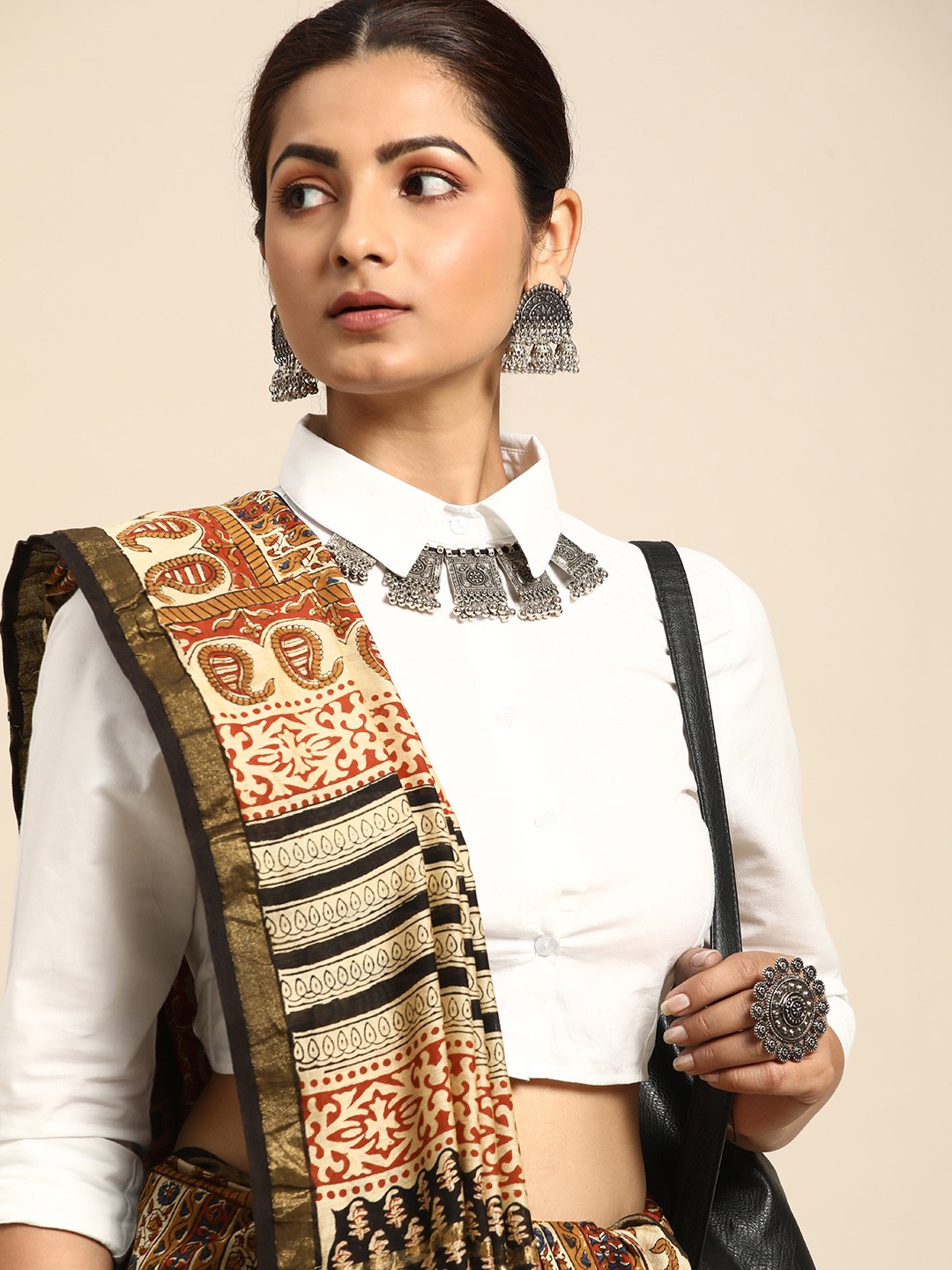 

Taavi Floral Printed Pure Cotton Bagru Saree, Brown