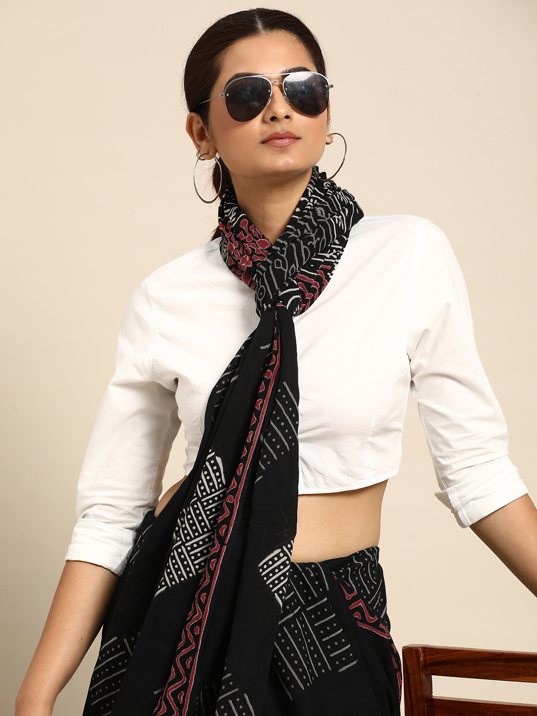 

Taavi Printed Pure Cotton Bagru Saree, Navy blue