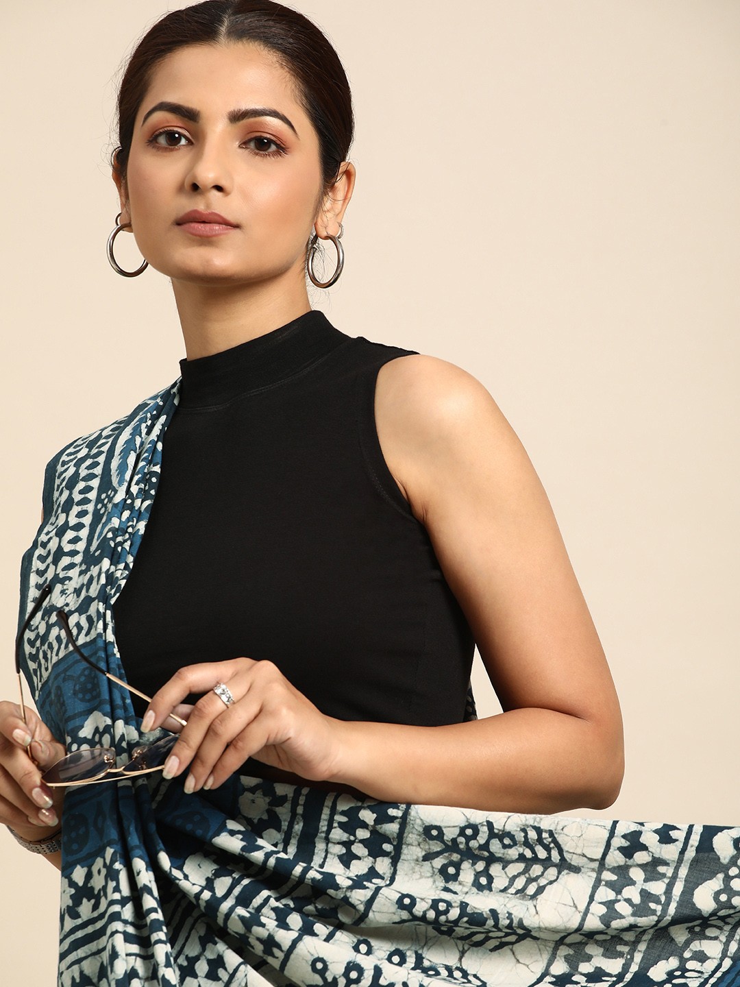 

Taavi Floral Printed Pure Cotton Saree, Blue