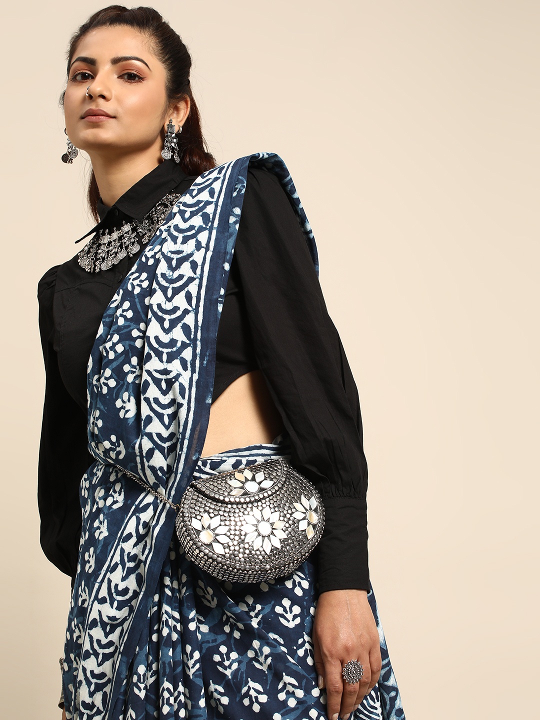 

Taavi Floral Printed Pure Cotton Saree, Blue