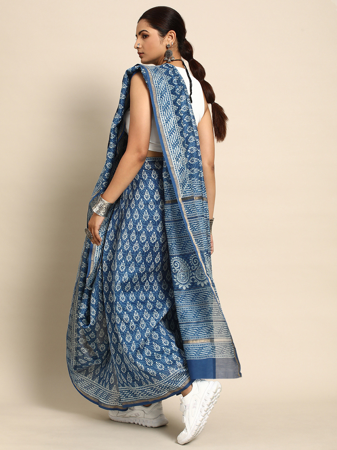 

Taavi Tie & Dye Printed Pure Cotton Saree, Blue