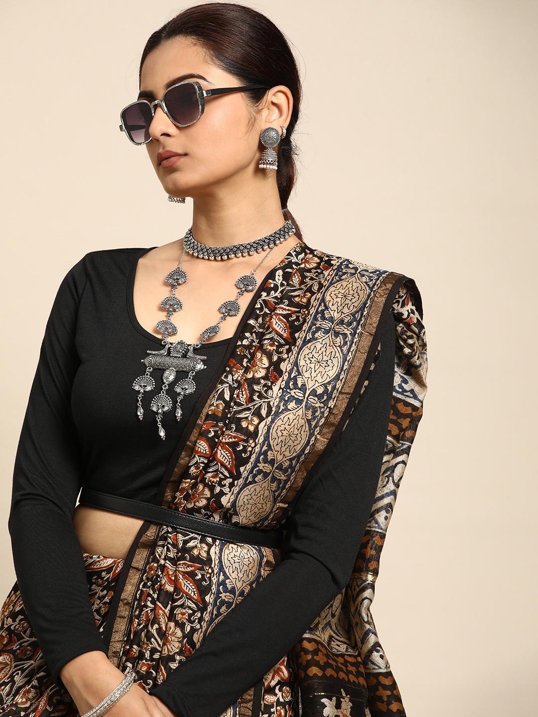 

Taavi Floral Printed Pure Cotton Bagru Saree, Brown