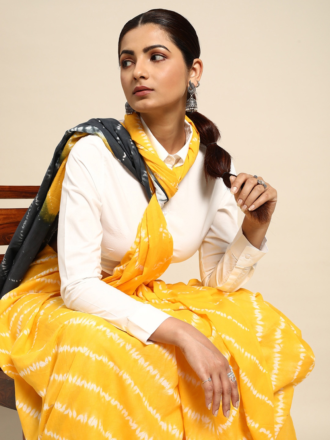 

Taavi Tie & Dye Printed Pure Cotton Saree, Yellow