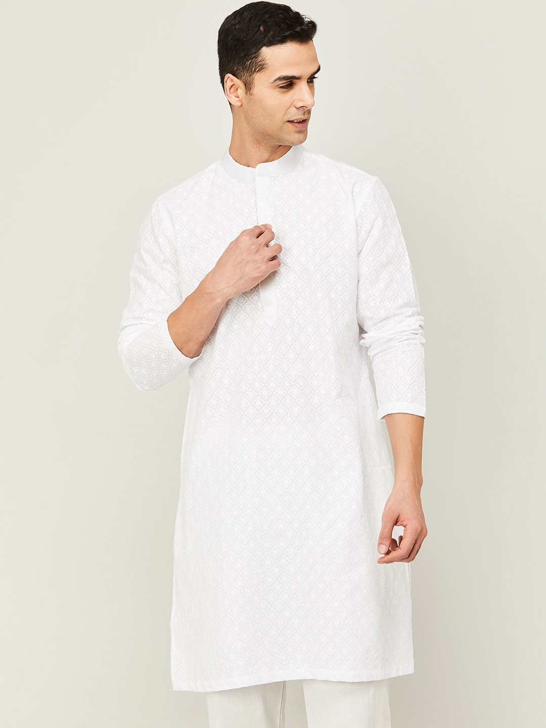 

Melange by Lifestyle Mandarin Collar Pure Cotton Chikankari Kurta, White