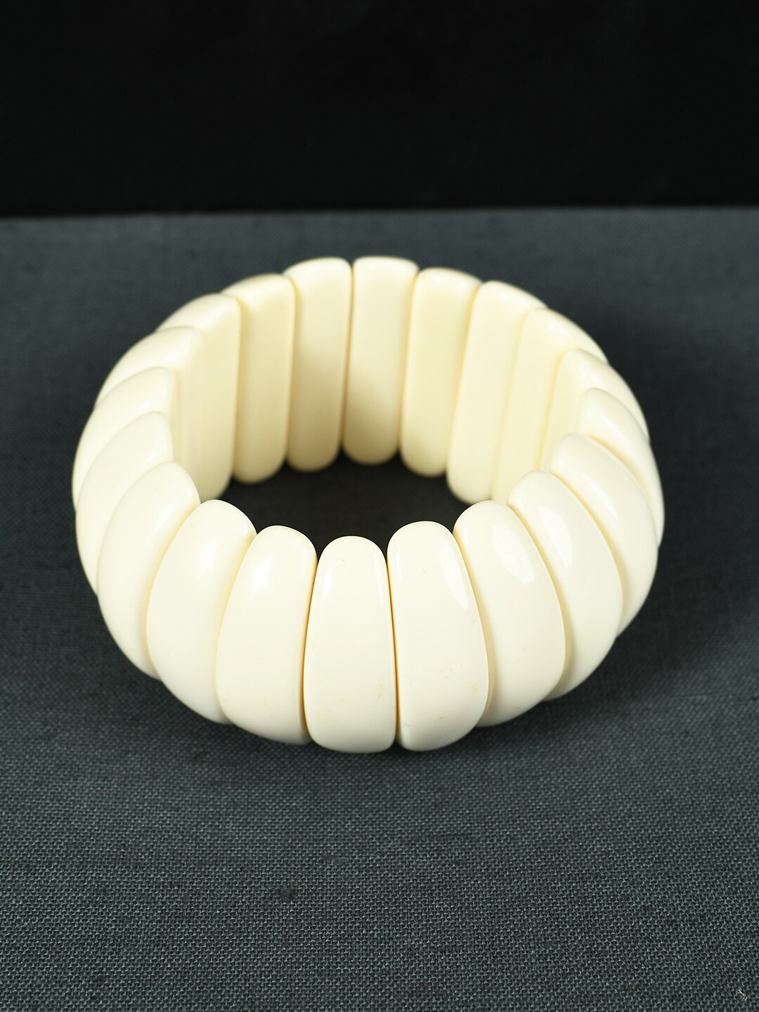 

Bamboo Tree Jewels Women Artificial Beaded Stretchable Bracelet, White