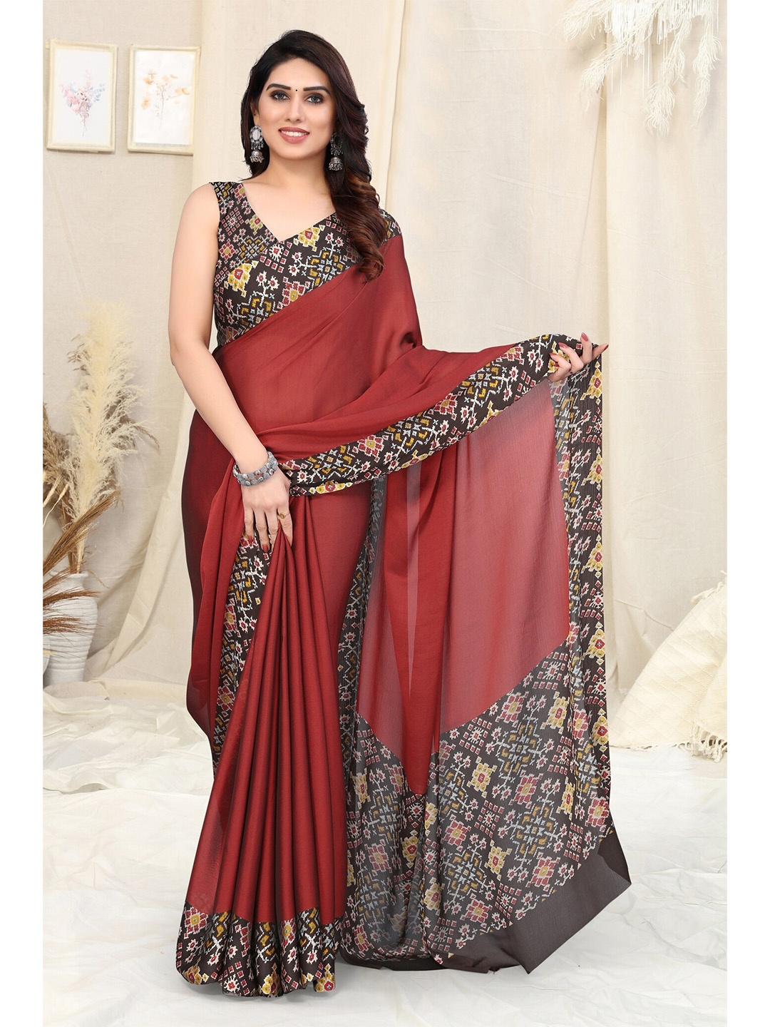 

MIRCHI FASHION Poly Chiffon Saree With Printed Blouse, Red