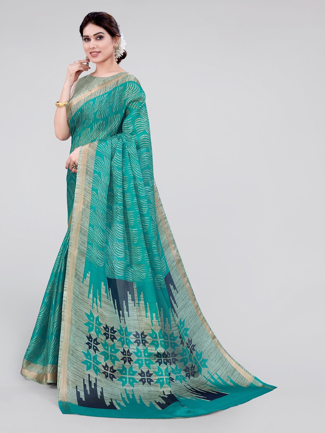

MIRCHI FASHION Geometric Printed Zari Saree, Teal