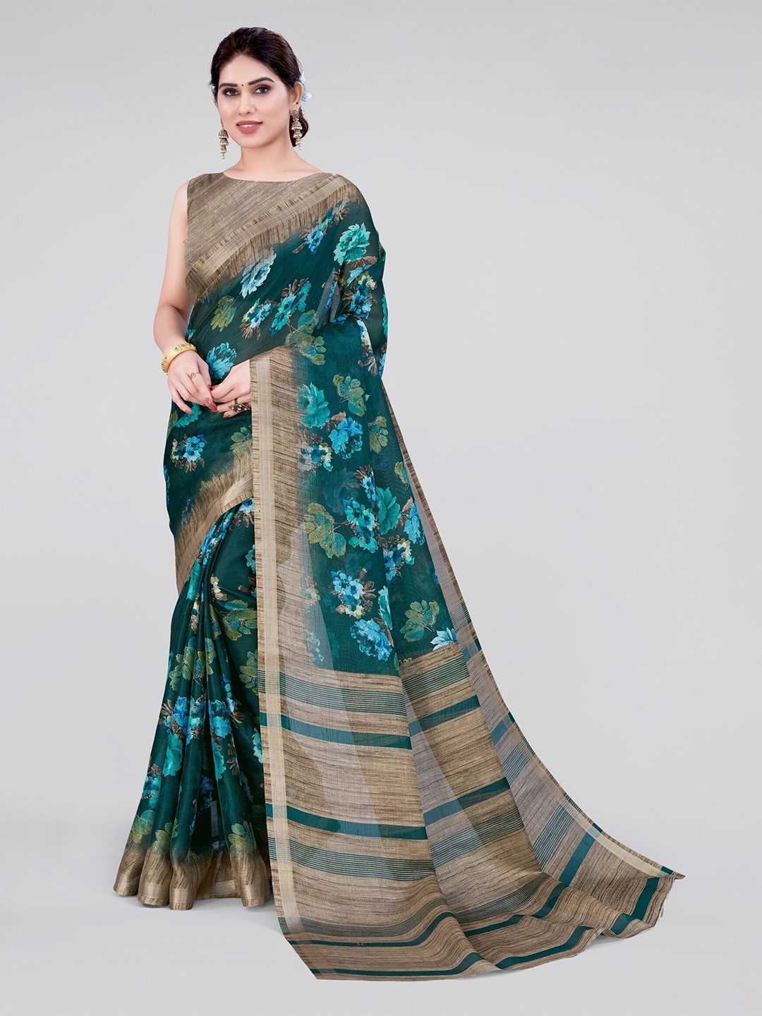 

MIRCHI FASHION Floral Printed Zari Saree, Green