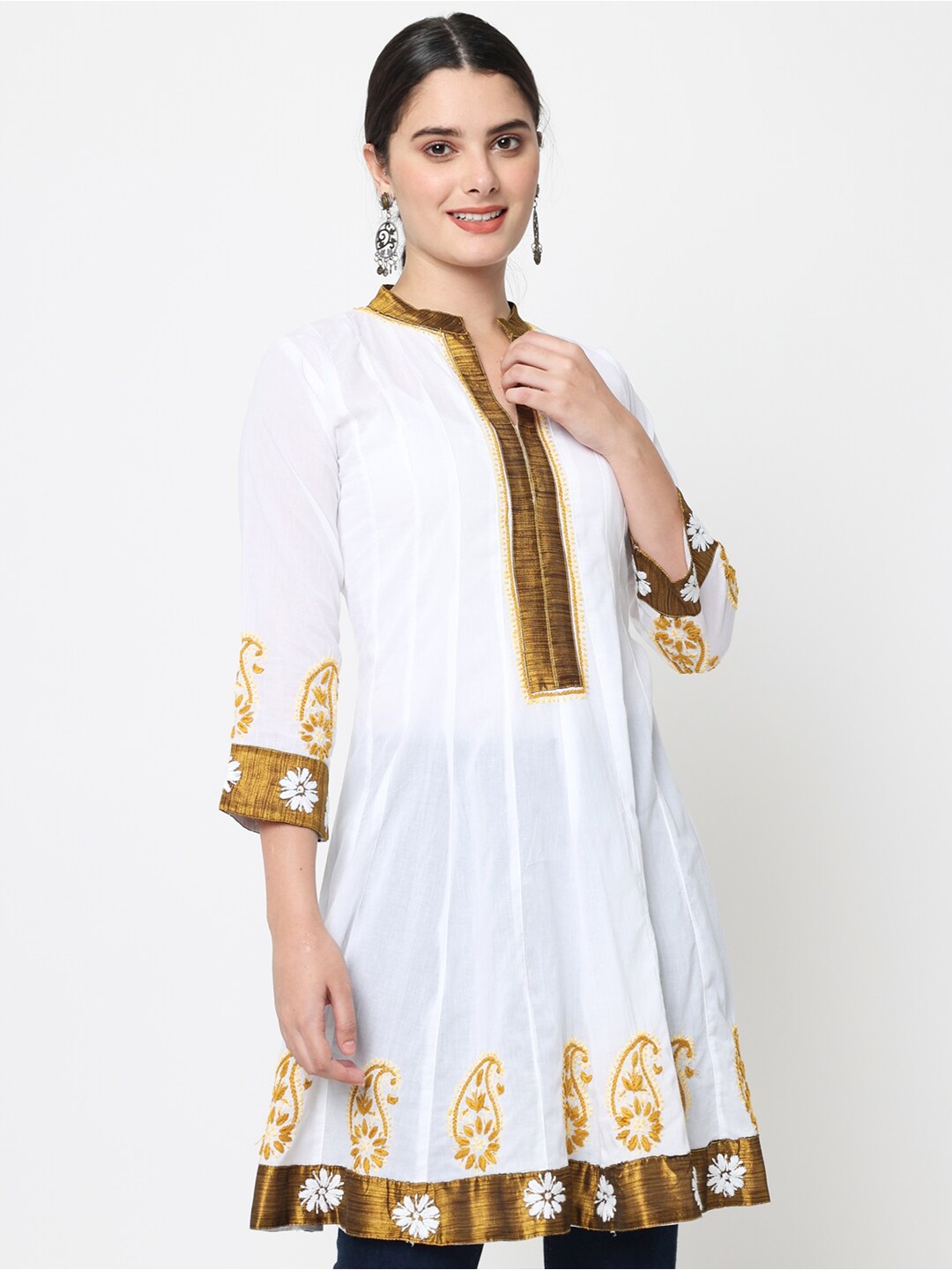 

PARAMOUNT CHIKAN Embroidered Chikankari Mandarin Collar Cotton Tunic, White