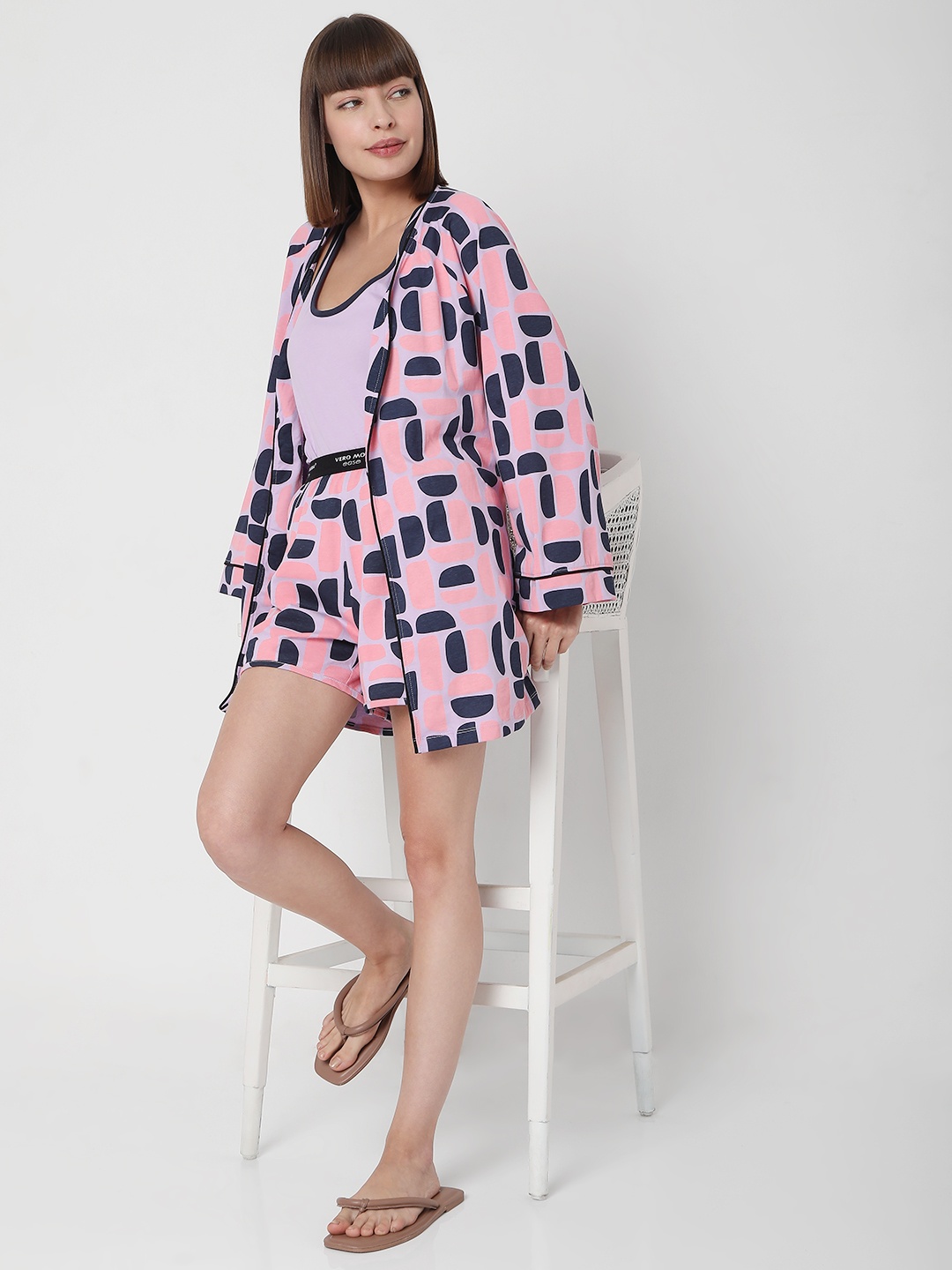 

Vero Moda Abstract Printed Long Sleeves Cotton Shrug, Pink