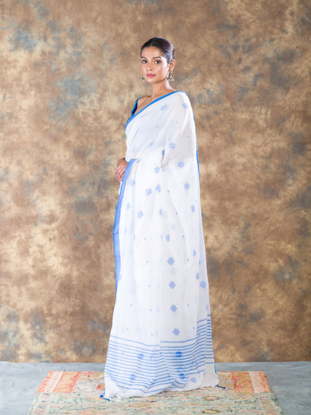 

HERE&NOW Woven Design Pure Cotton Khadi Saree, White