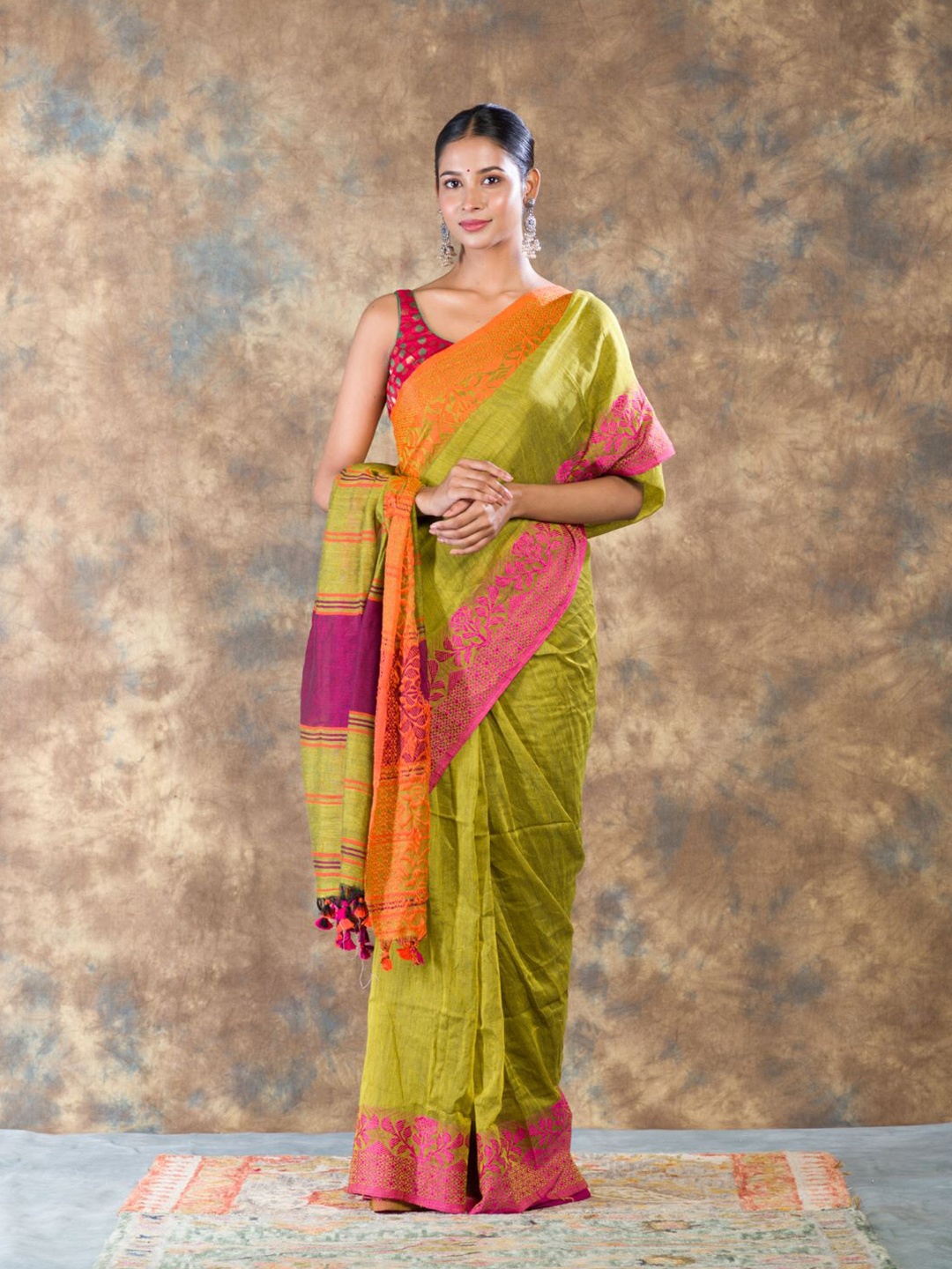 

HERE&NOW Woven Design Bordered Pure Cotton Saree, Fluorescent green