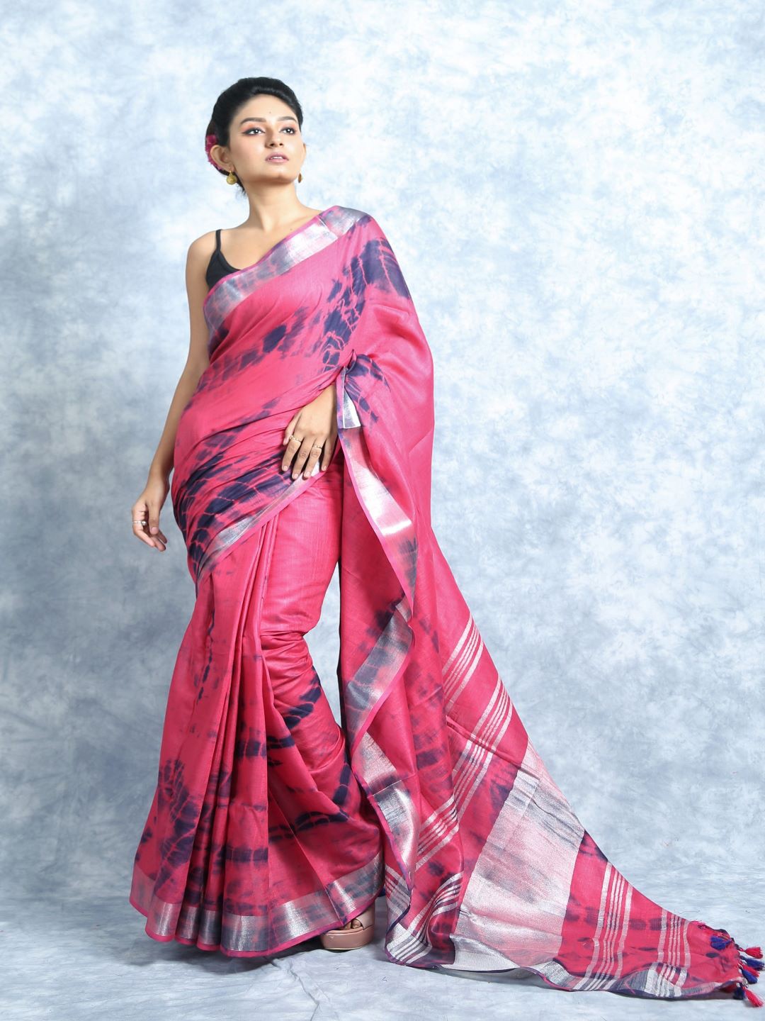

HERE&NOW Tie and Dye Zari Linen Cotton Bhagalpuri Saree, Magenta