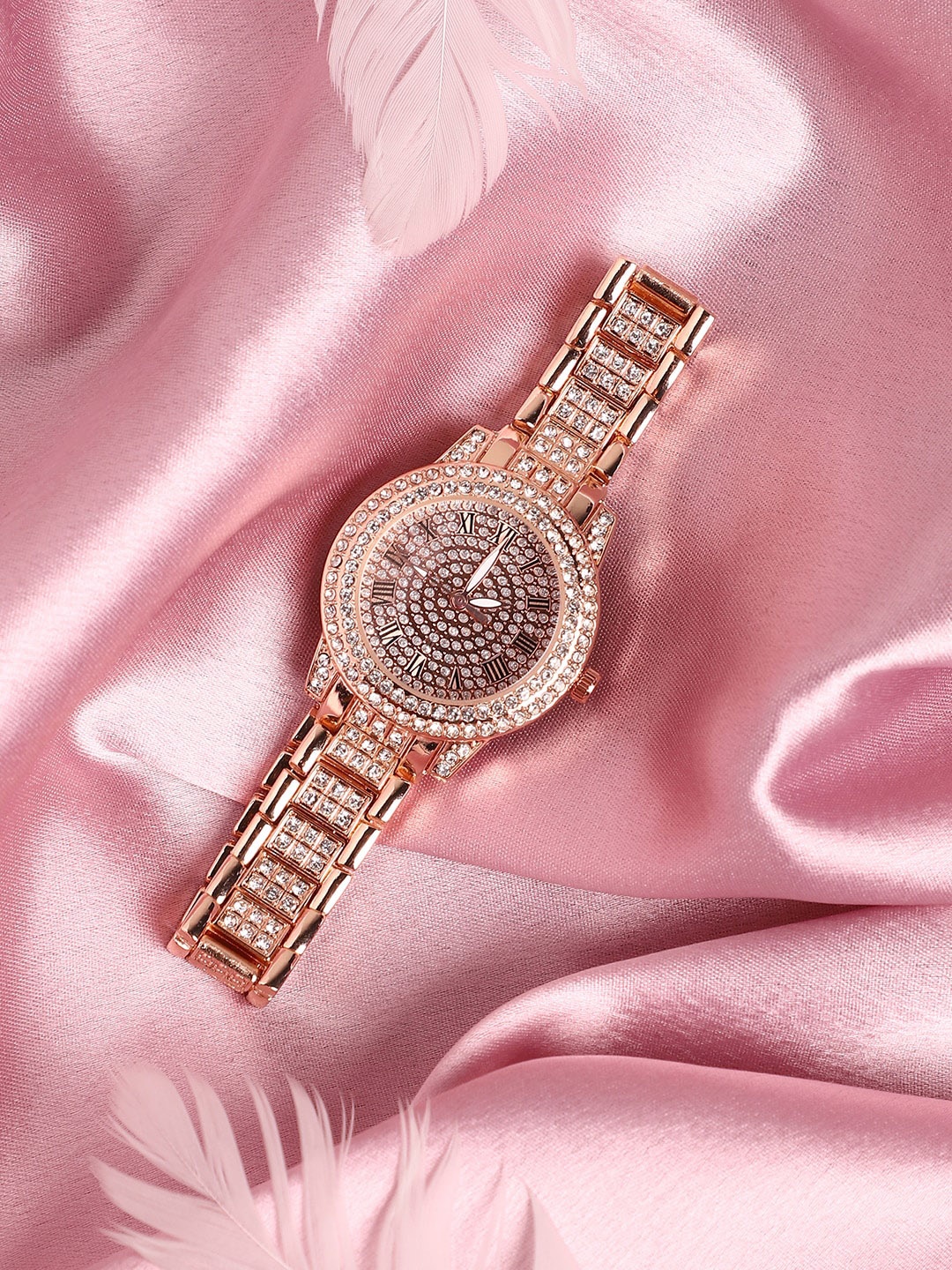 

HAUTE SAUCE by Campus Sutra Women Bracelet Style Straps Watch SS23_HSWC1086, White