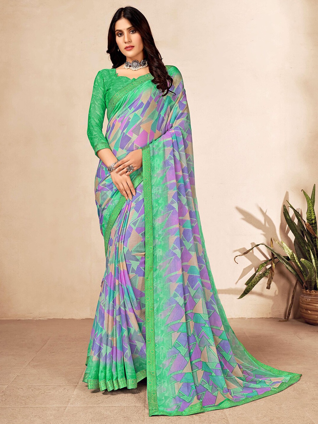 

Kasak Geometric Motif Poly Chiffon Saree, Green
