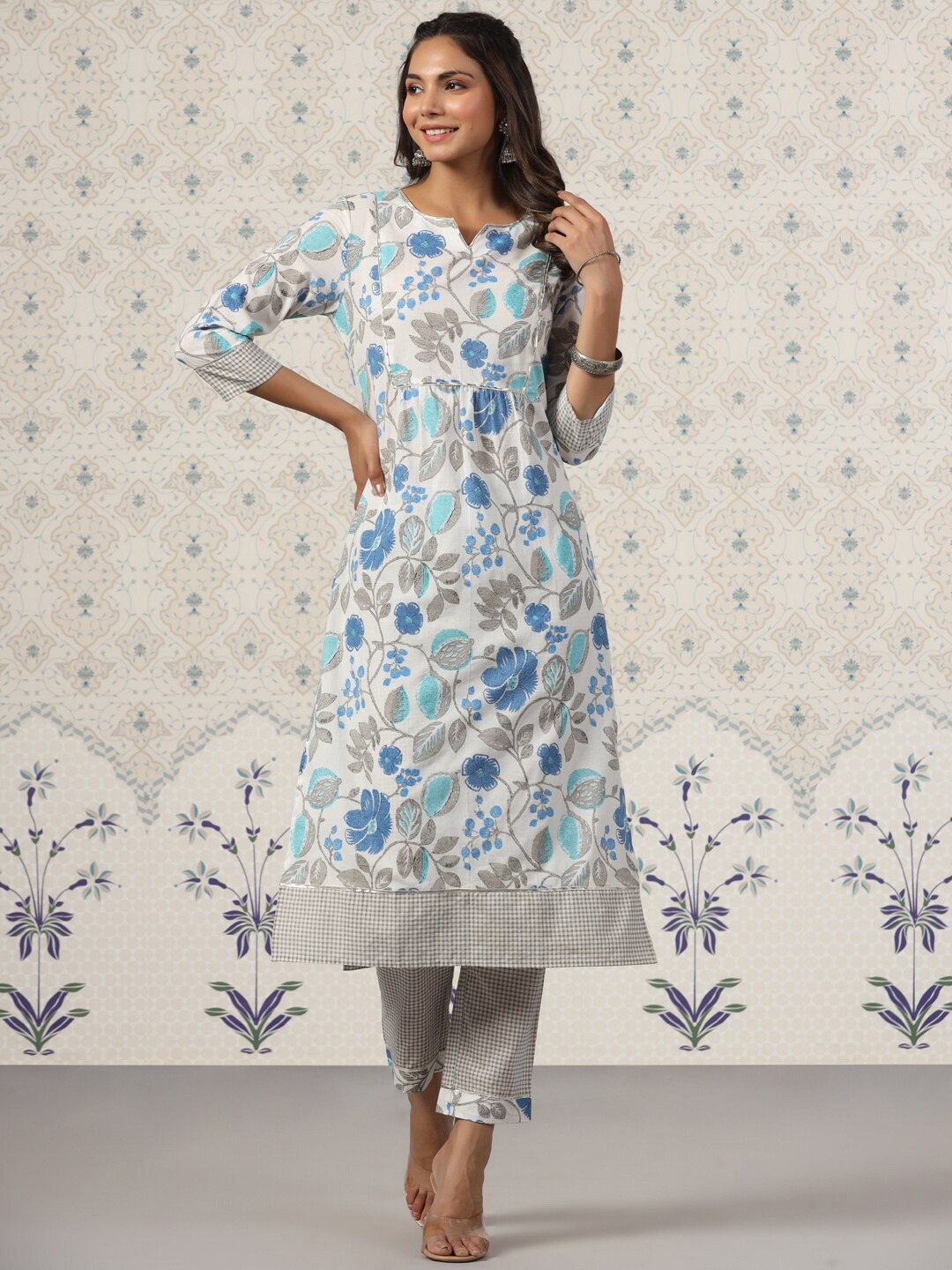 

Ode by House of Pataudi Ethnic Motifs Printed Gotta Patti Pure Cotton Kurta with Trousers, White