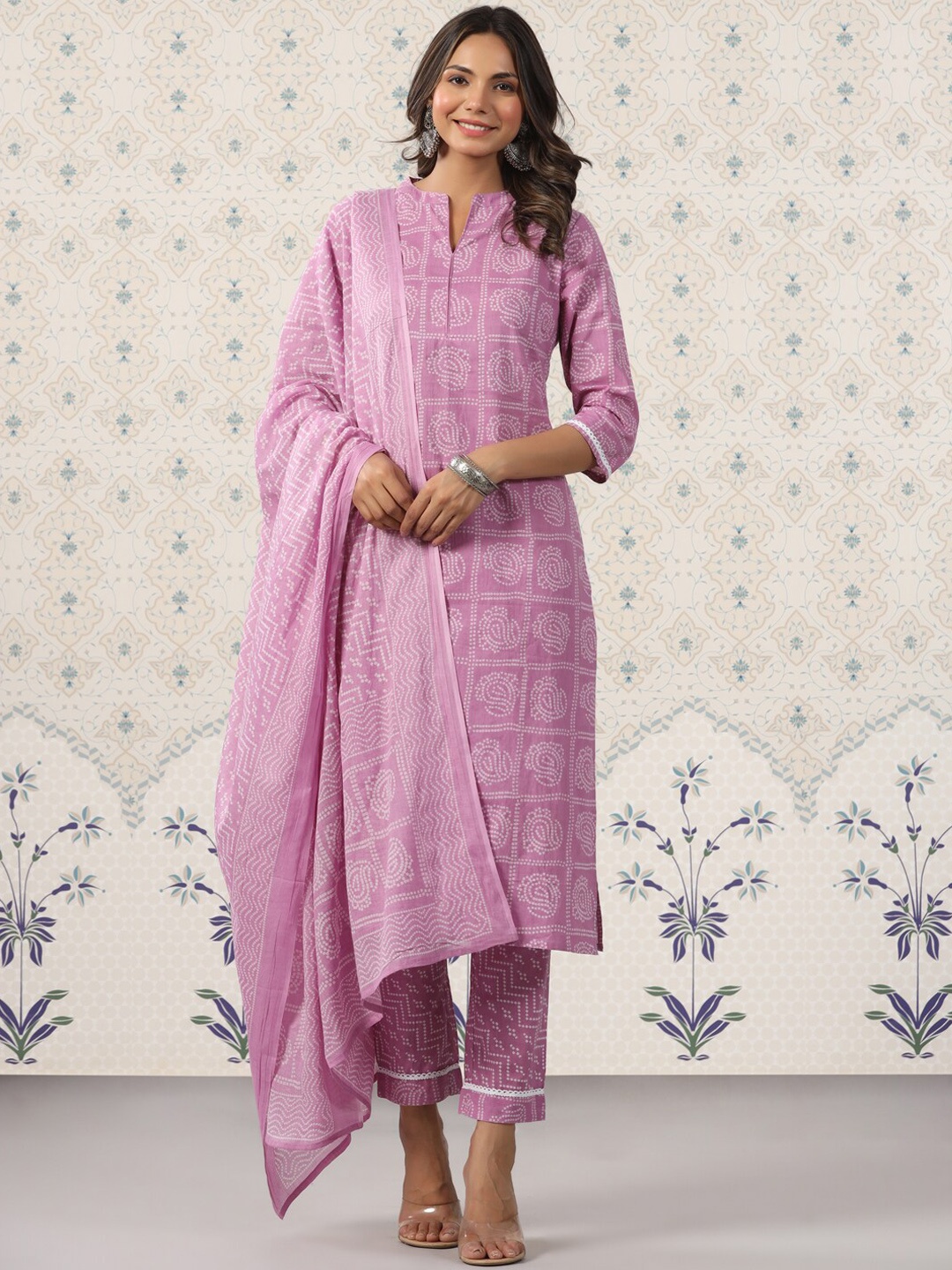 

Ode by House of Pataudi Ethnic Motifs Printed Pure Cotton Kurta with Trousers & Dupatta, Purple