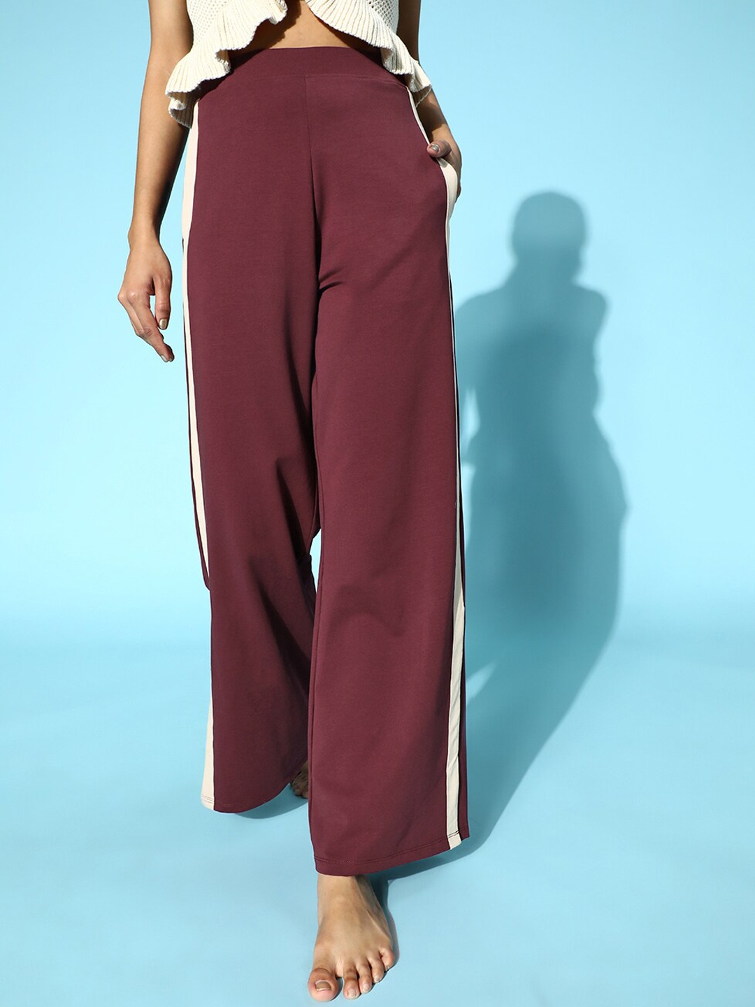 

ANWAIND Side Panel Detail Relaxed-fit High Rise Flared Lounge Pant, Burgundy