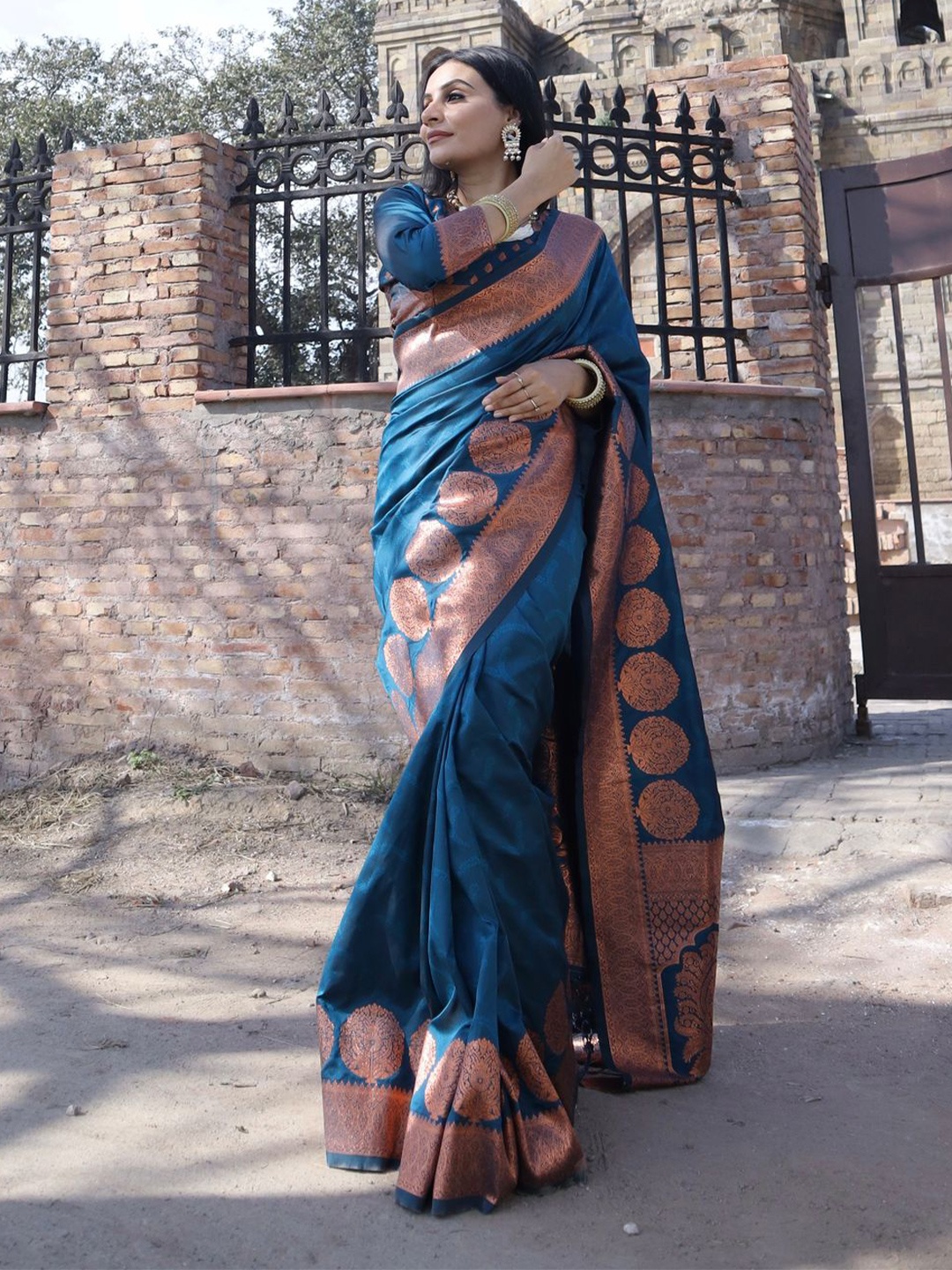 

TIEXA Ethnic Motifs Woven Design Zari Pure Silk Banarasi Saree, Blue