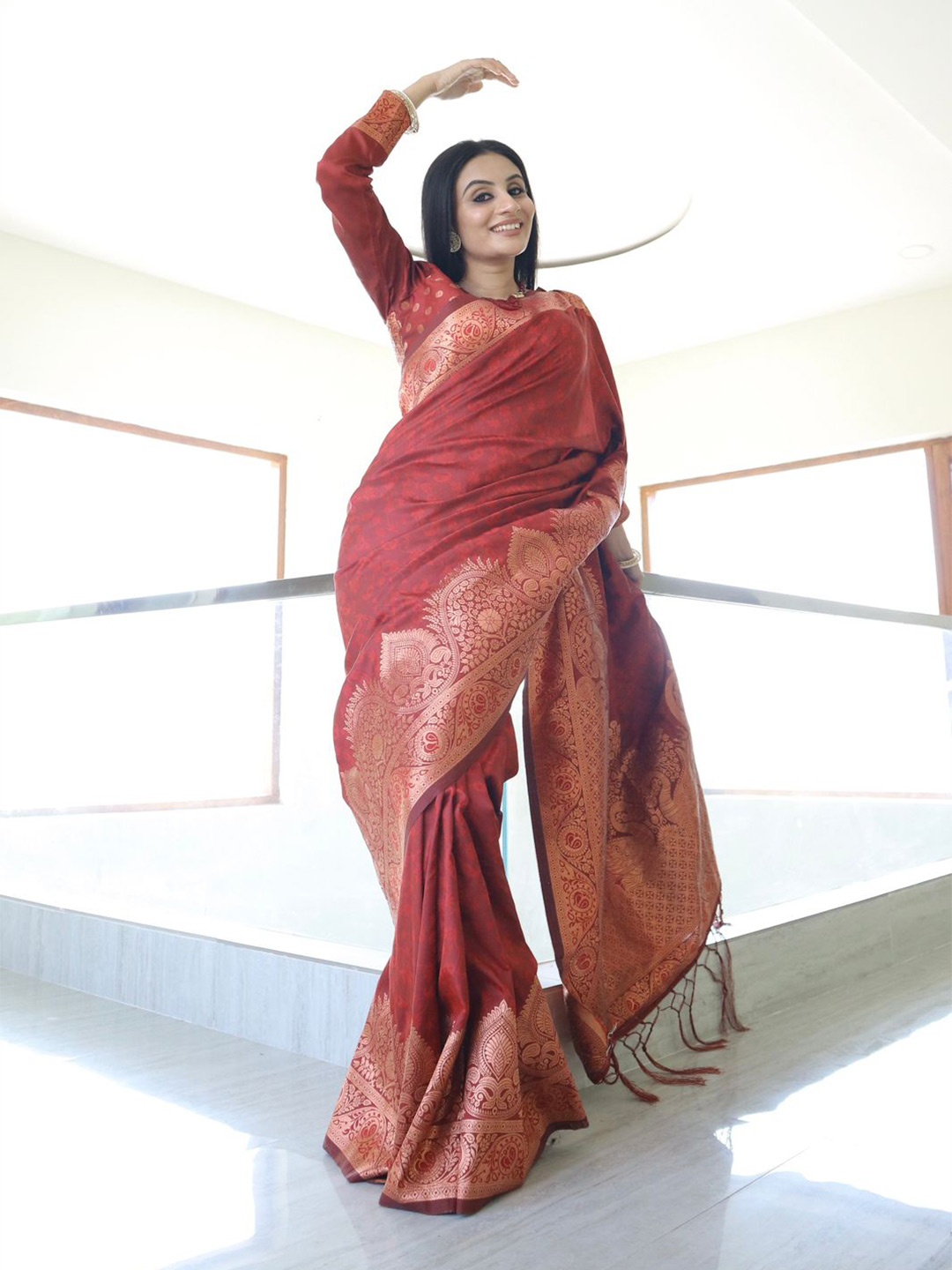 

TIEXA Woven Design Zari Pure Silk Banarasi Saree, Maroon