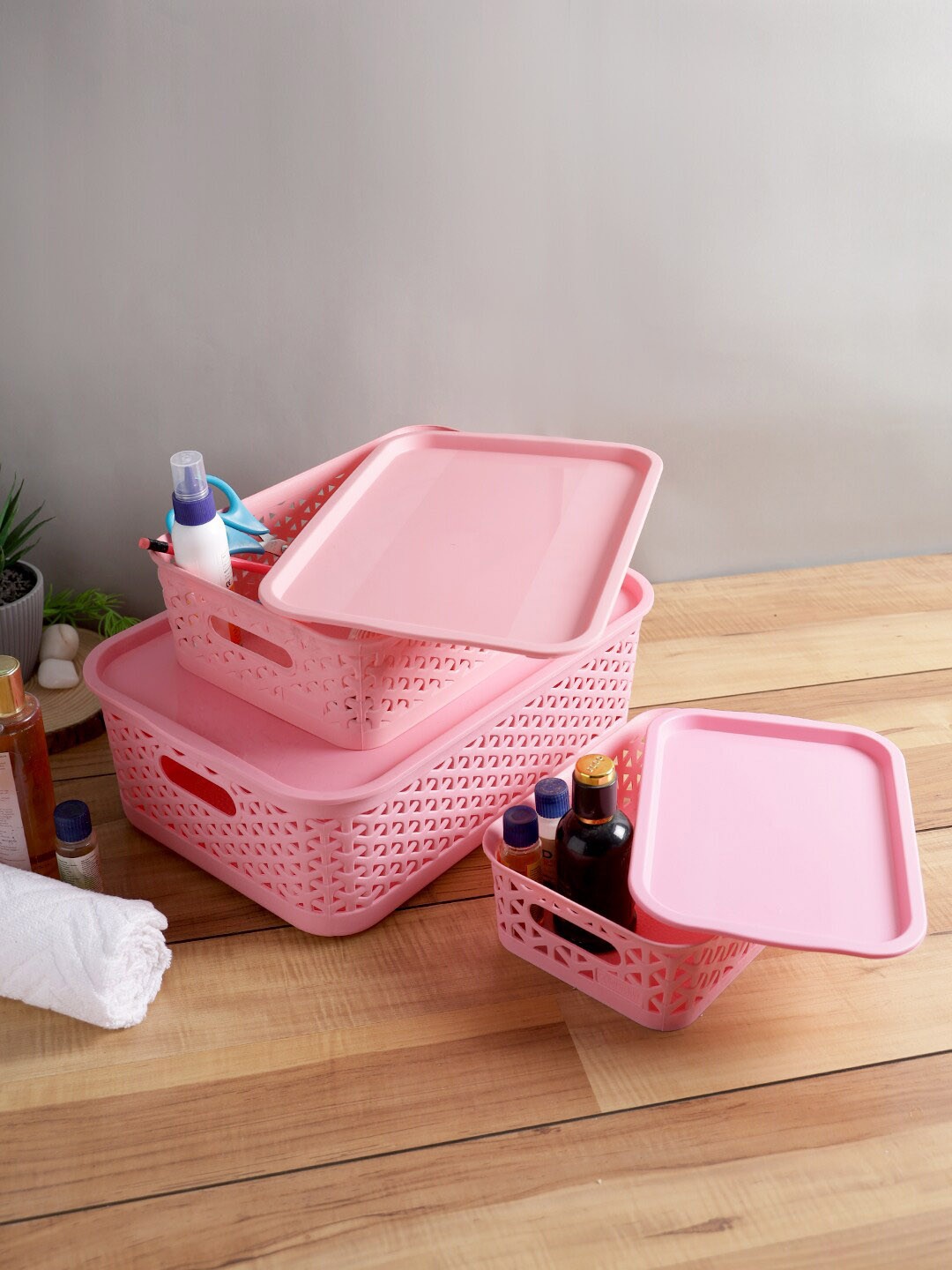 

Abode Pink 3-Pieces Self Design Multipurpose Basket With Lid