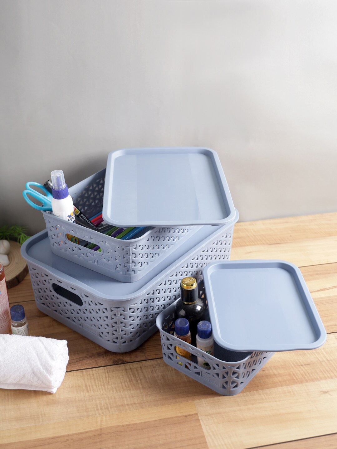 

Abode Blue 3 Pieces Self Design Dishwasher safe Multipurpose Basket With Lid