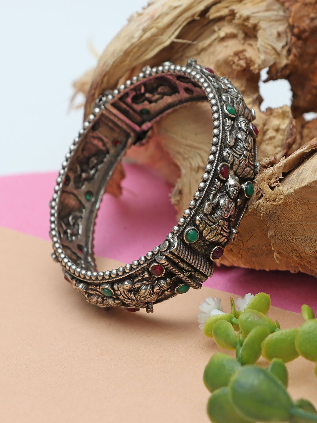 

Ozanoo Women Brass Silver-Plated Kada Bracelet