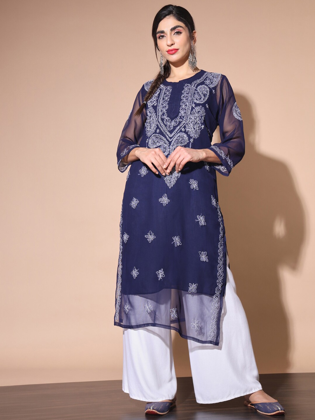 

BUY NEW TREND Ethnic Motifs Embroidered Chikankari Georgette Kurta, Navy blue