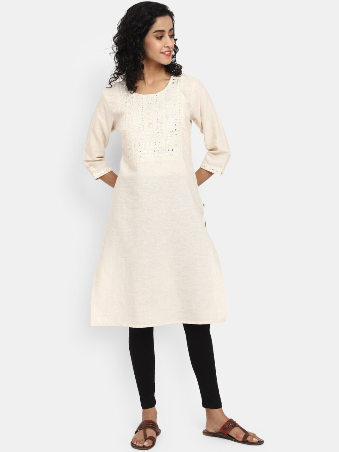 

V-Mart Geometric Yoke Design Mirror Work Cotton Kurta, Off white
